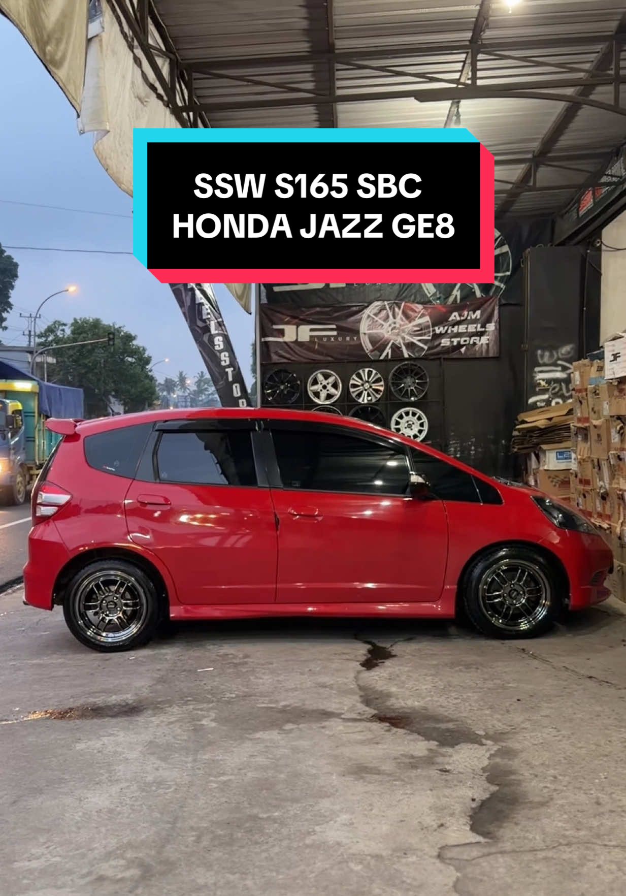Simple clean cakep 💯 @Kharis Alamsyah 🙏🏻 #hondajazzge8 #jazzge8modifikasi #modifikasijazzge8 #teamajmwheelsstore #ajmwheelsstore 