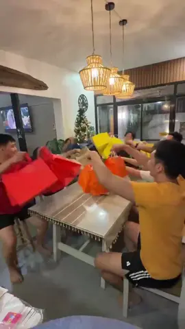 Color Themed Exchange Gifts with Friends! 💛💙🤎❤️🧡🤍🖤 #fyp #exchangegift #trending #friendship 