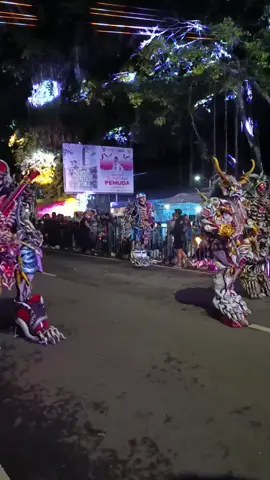 full kostum👑 #karnavalgondanglegi  #pesonagondanglegi2025