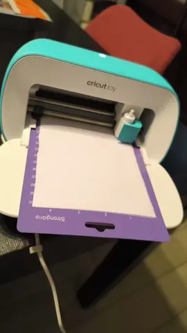 persévérer, croire en moi, prendre confiance et faire ce que j'aime.  #cricut #fyp #personnalisation 