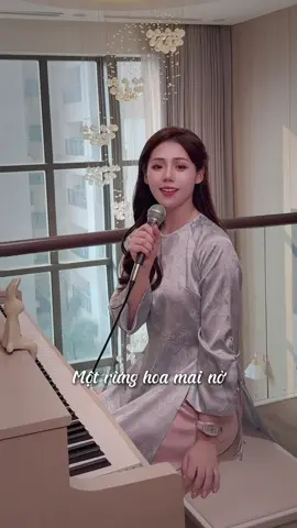 Một rừng hoa mai nở, một bầy chim én đưa tin…💕💕🌸🌸#huongly #tiktokgiaitri #uocnguyendauxuan #nhacxuanhuongly #nhactet 