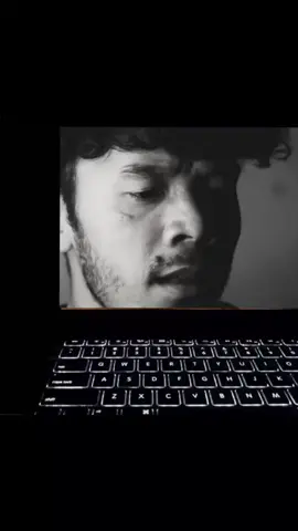 bahagialah dengan duniamu,tapi ingat aku juga ada di hatimu #quotes #katakata #foryou #tiktok #fypシ 