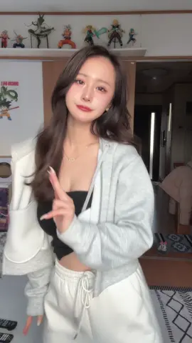 コンビニ、ファミレスだけじゃなくてお菓子にまで異物混入かぁ。。しっかりして欲しい😞