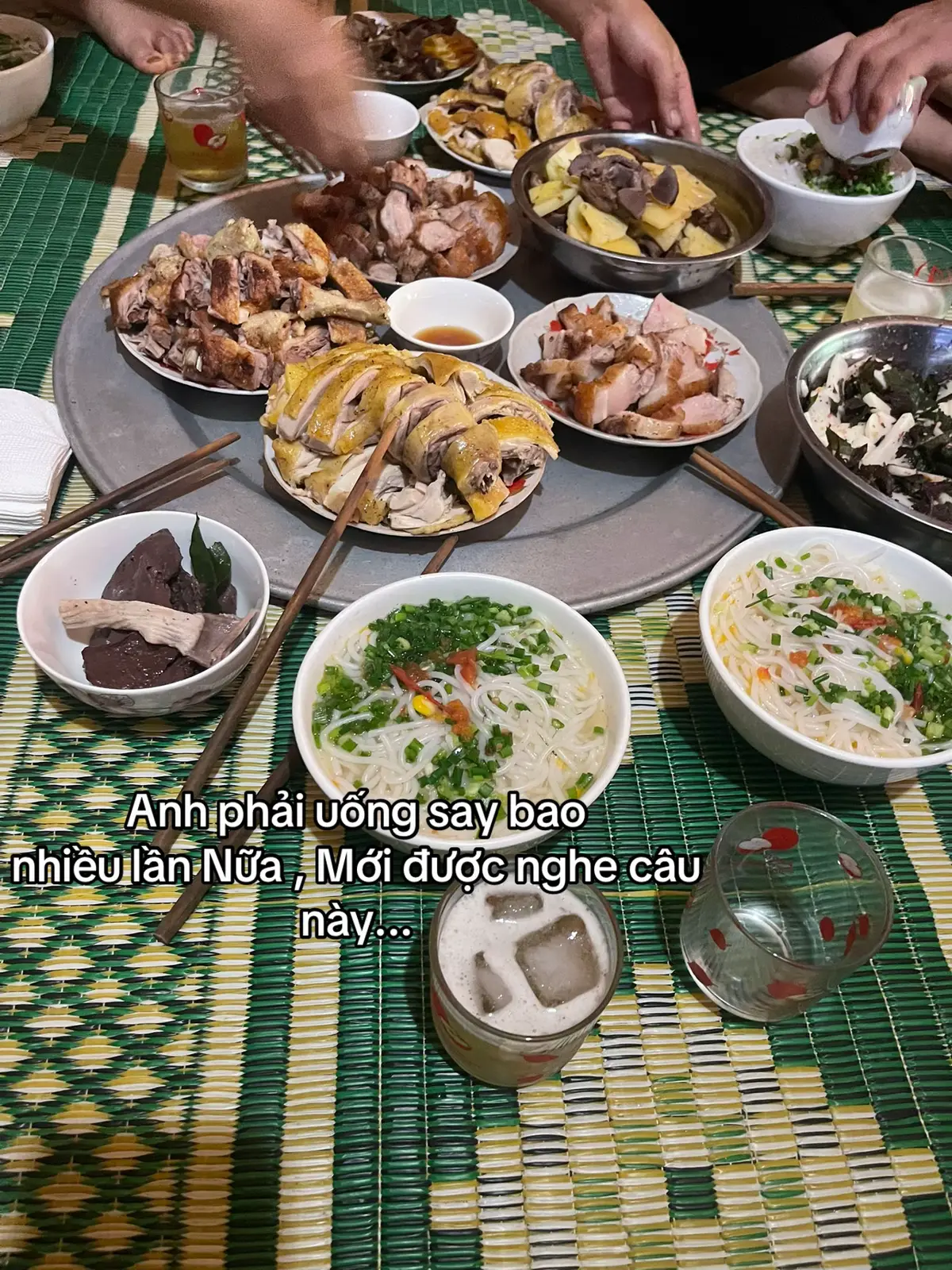 Anh phải uống say bao nhiều lần nữa , mới được nghe câu này...