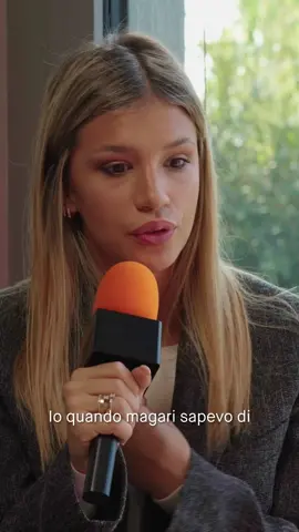 Nel nuovo episodio di “Scoppia che ti Passa” affrontiamo un tema delicato: imparare a voler bene al proprio corpo, anche quando non è facile. 💭✨ Link in bio 🎈