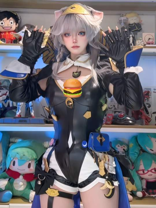 顺东西被抓到我就这样∠( ᐛ 」∠)＿ #崩坏星穹铁道 #成为昨日的明天 #赛飞儿 #肉腿 #致歉一切