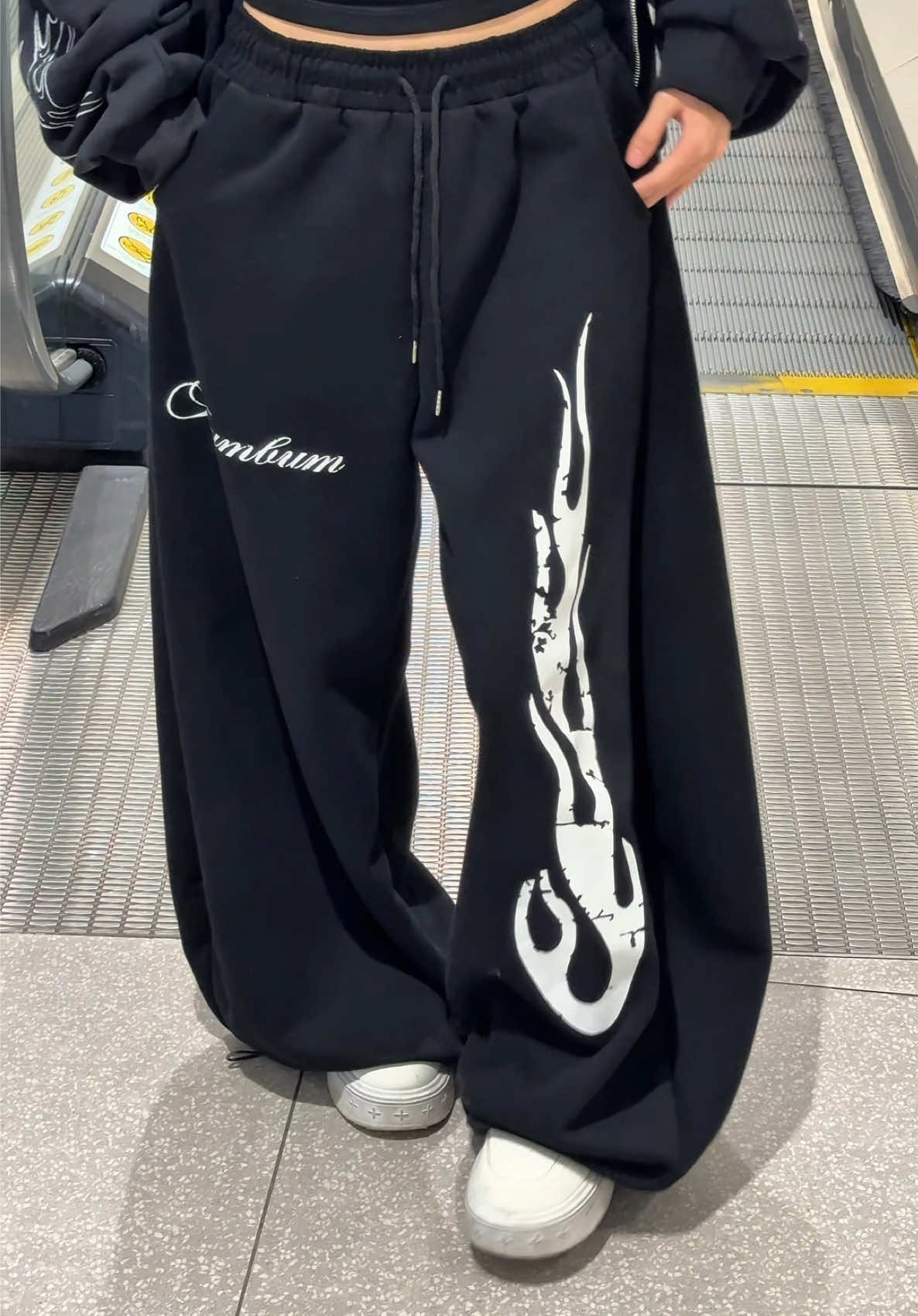 Quần nỉ ống cong #bumbumstu #m55phoido #myoutfit #phoidonu #quanongrong 