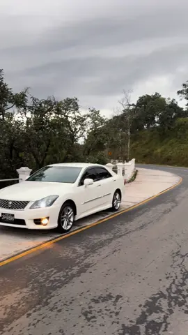 အကြိုက်တွေ့တယ်ဆိုရင် လာစားနော်🙂‍↔️#Fyp #foryoupage #ToyotaCrown #Taunggyi 