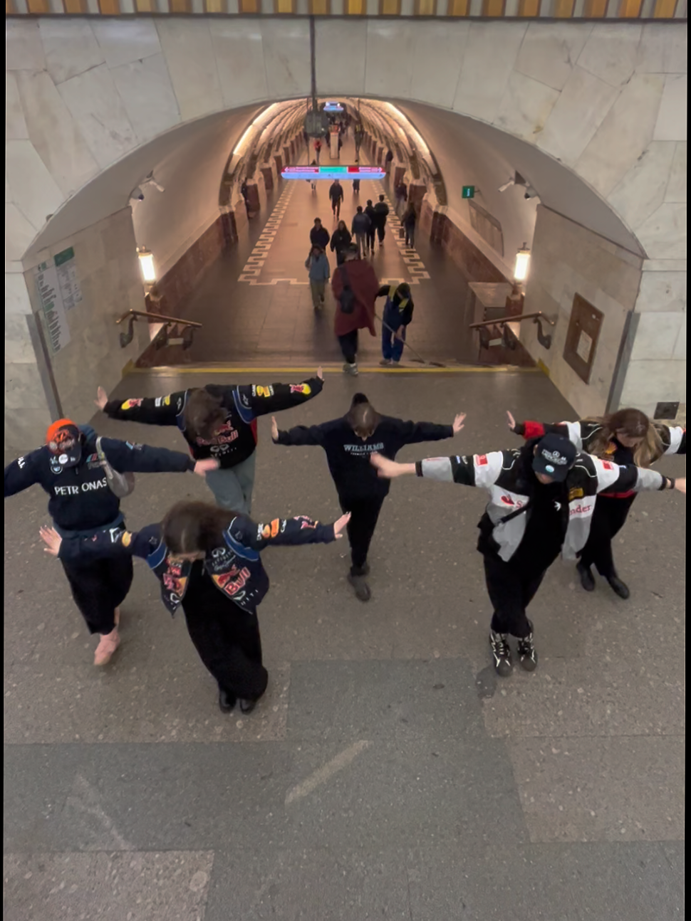 ТГК: fianawilke 🌶️ ГОТОВЫ К ВЕГАСУ?? @Mercedes-AMG F1 we're ready for vegas @voiagp @SIR_DAIN @vvetochan@ @♡℮'shosha♡³³'⁴'⁶³'²³♡ @simply @асечька #georgerussell #mercedesf1 #lasvegasgp #f1fans #formula1 