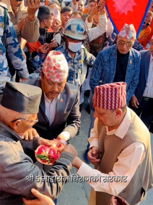 सतीले सरापेको मेरो देश !!💔🇳🇵#श्री_५_माहाराजधिराजको_सरकार #gyanendrashahi #Our_King #king #RajFamilly 