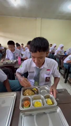 Menu MBG hari ini #mbg #siswa #smk #masukberanda #fyp 