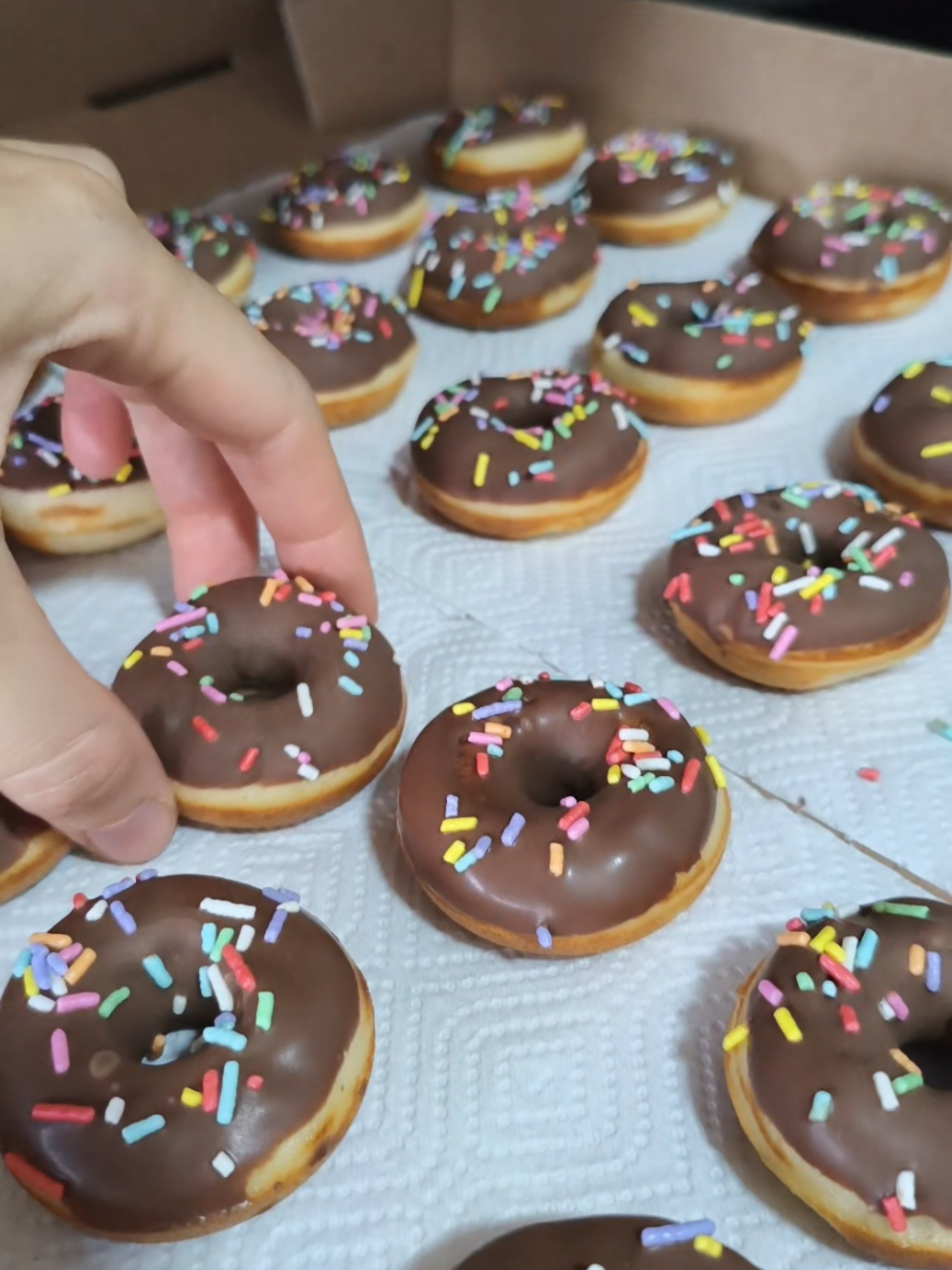Máquina de Mini Cake Donuts aqui no Tiktokshop por 39,90  clica no link #garotasapoiamgarotas💝🎀✨️ #tiktokshop #donuts #minicakedonuts 