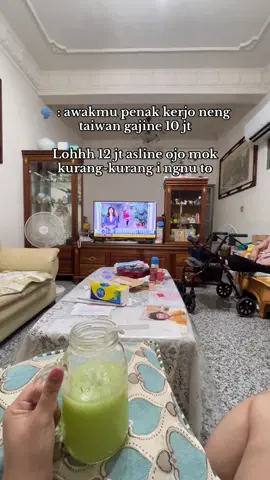 duduk bayaran , bangun jam 10 pagii 🤗 #taiwan🇹🇼 #kaohsiung #fyppp #berandaa 