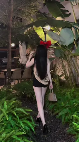 Đừng an phận như một đám mây, Trong khi em xứng đáng có cả bầu trời.😉🖤#duongtieungan2005 #xuhuong #sclk 