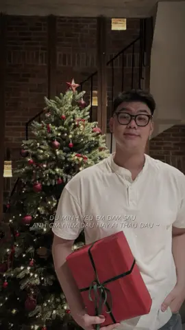 #dearsanta Dear Santa 🎅✨ I’ve been a good boy for 22 years, so this Christmas please send me a cute boyfriend to hang out with 💘🎄