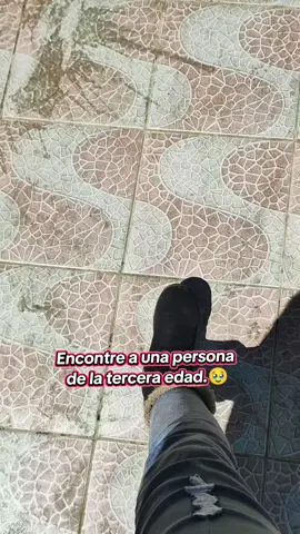 Nos encontramos con una persona de la tercera edad.🥲🥹 La ayuda social fue gracias a  doña MARINA@Kar Ane. que es una seguídora mia,la ayuda lo hizo en memoria de su madre QEPD TERESA CARRASCO VASQUEZ gracias por tener ese corazón tan noble. Muy agradecida con Doña marina que la ayuda social nos hizo llegar desde muy lejos.bendiciones y que Dios siempre guíe su camino. llallagua#potosi #Bolivia #Bolivia🇧🇴🎊🌹❤️‍ 