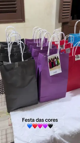 #festadascores❤🧡💛💚💙💜🤎 #amigas🤞🏻💕 #noitedasmeninas @kimbellyO @Andriele Moura @Mayara Silva 