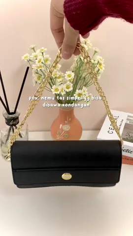 yang suka pake tas simpel wajib koleksi tas yang satu ini🤏🏻 #taswanita #lescatino #rekomendasitas #tasslempang 