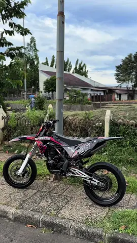 Klx/Dtracker ganteng dengan body gordonnyaa 😍🤩 #supermoto #klx #dtracker 