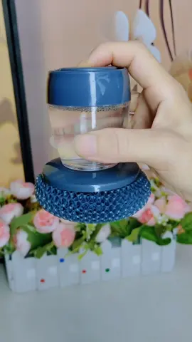 A refillable pot scrubber that won't damage your pots or your hands. #potscrubber #kitchen