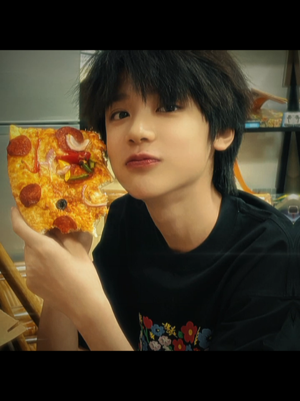 Em phải làm sao đây  Em cũng yêu nước chứ. #xhtiktok  #nguytuthan_weizichen_魏子宸 #nguytuthan #tffamili_4th_generarion 