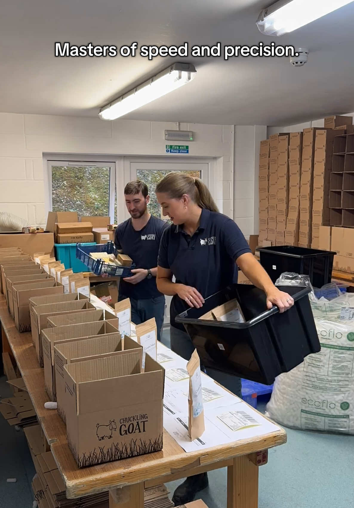 Small team, big care 🐐🫶📦✨ #chucklinggoat #worklife #timelapse #work #packing 