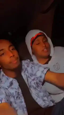 gadhiga xaga danbay isku cunen😂😂#fyppppppppppppppppppppppp #foryoupage #qolkaqarxiska #somalitiktok #foryou 