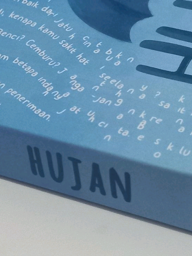 🌧 #hujan #tereliye #novel #book #buku #vibes #maryam #lail #sokebahtera #esok #thesmartone #miscommunication #4u 