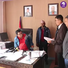 सोझा मन्त्री महावीर पुनको उत्तरले विभिन्न माग राख्दै भेट्न आएका जेन-जी युवाहरु हिस्स परे,  मन्त्रीको कुराले मुसुमुसु #capcut 