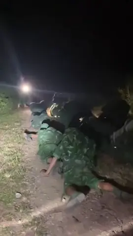 Rèn luyện đêm các cô chú ạ🥰#NVQS #chunodoi #xun #bodoicuho 