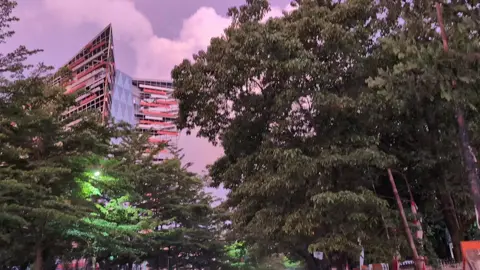 vibes sore hari, mahasiswa pulang untuk beristirahat dan menghilangkan penat: two sides of the sky #prodipendidikanmatematikaunm #matematikaunm #jurusanmatematika #matematika 