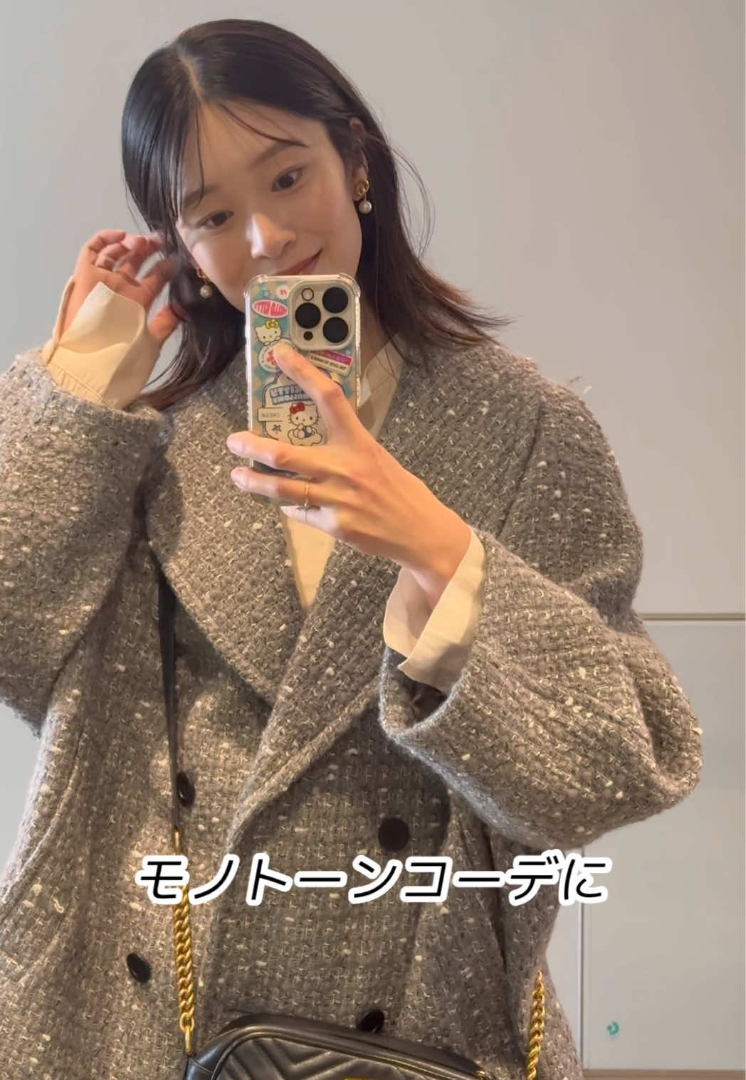 コスメもメイクも大好きな私の 通勤メイク×ファッション。 コーデに合わせてメイクを変えたり、 メイクの気分に合わせてコーデを組んだり。 毎朝その日の気分次第で楽しみます🪞 eyeshadow INOUI アイズ 08 mascara ettusais  #マスカラベースリッチ LE cheek NAMING.  #フラッフィーパウダーブラッシュ 03 lip RMK #デューイーメルトリップカラー 05 #毎日メイク #通勤メイク         