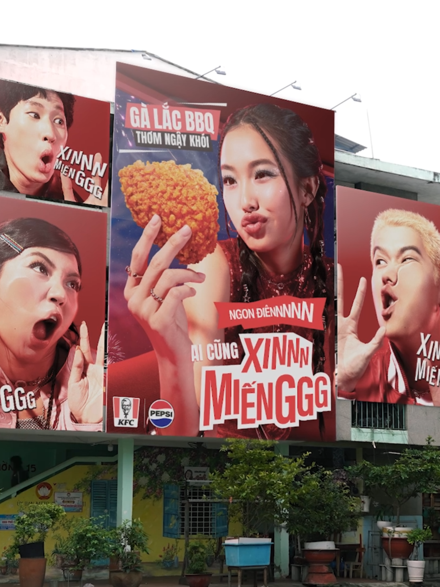 💢CẢ PHỐ XÔN XAO “XIN MIẾNG” BỞI MỘT BILLBOARD CHẤN ĐỘNG 😝 🍗 KFC 