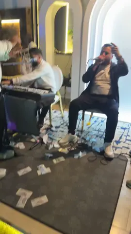 #هاشتاق #ترند ##راشدالبركي🎤💚 #ورشفانه_العزيزيه_الزهراء_الحشان_الساعديه #المايه_الكبيدة💝💘 