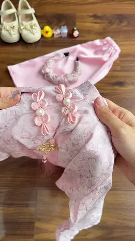 Áo dài Tết tặng bờm xinh cho bé #xuhuong #aodai#aodaibe#aodaitet  @MonMiu1620  @MonMiu1620  @MonMiu1620 