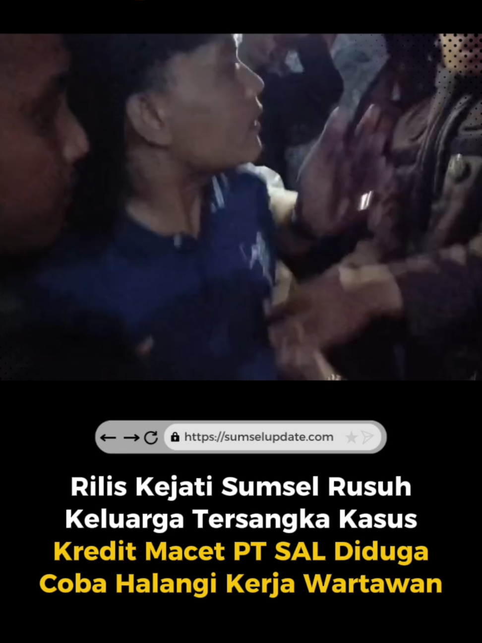 ganggu wartwan, saat Kejati Sumsel rilis perkembangan kasus kredit macet PT SAL, salah satu keluarga dari tersangka coba halangi wartwan mengambil foto  #KejatiSumsel #Wartawan #KreditMacet #PTSAL #BRI