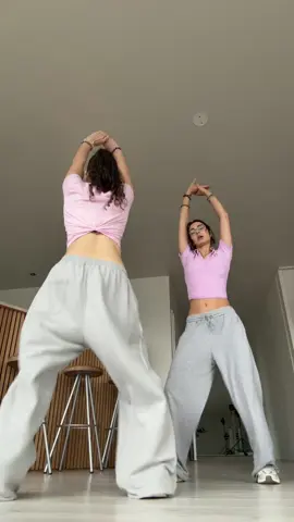 make it moveee (w/@miirelaisdancing) dc:? #fyp #duodance #makeitmove #dancetrend2025 #dancetrends