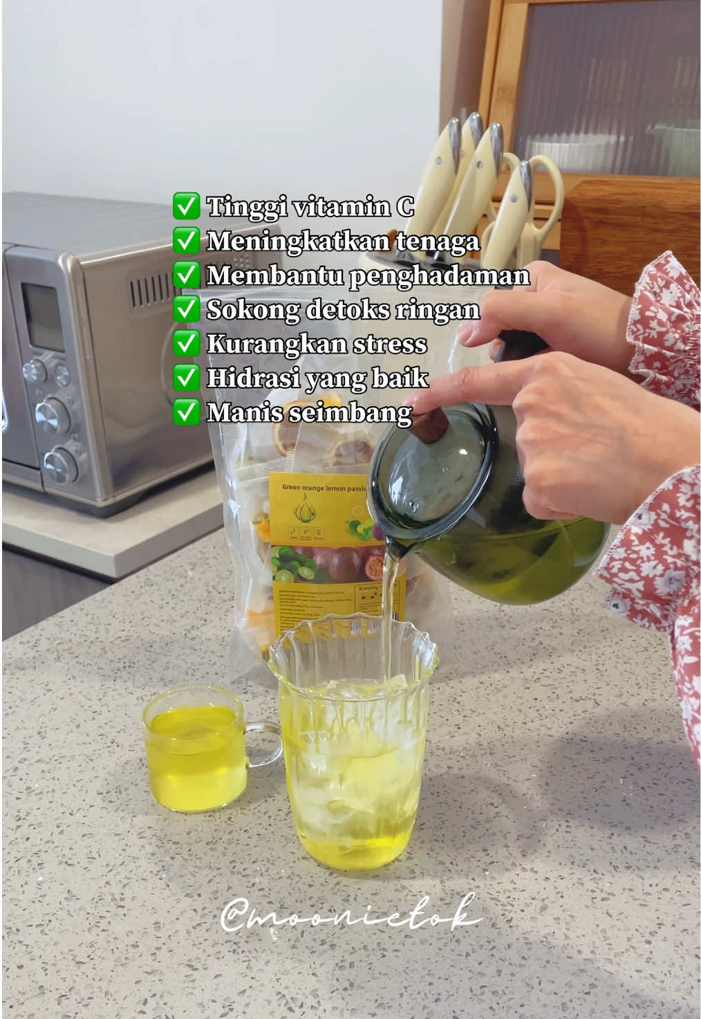 🍋💛 Passion Fruit Tea — minuman segar yang penuh kebaikan! Rasa tropikal dari passion fruit, citrus & lemon dengan manis lembut rock sugar bantu tenaga, penghadaman & rasa rileks. 🌿✨ #passionfruittea #fruittea #passionfruit #tea #healthydrink 
