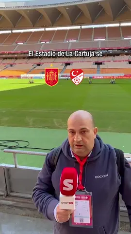 🔎 Preocupación por el estado del césped en La Cartuja para el España-Turquía ¿Cómo lo ves? 🎙️ Jordi Gil #españa #lacartuja #deportesentiktok #tiktokfootballacademy #sefutbol
