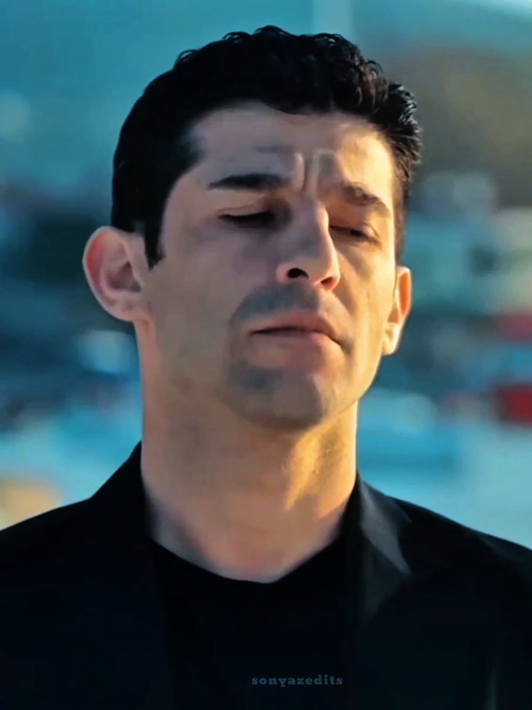 gördüğünüz yerde kaçın yazıyor.. #sonyaz #viral #sonersancaktar #kesfet #kesfetteyiz 