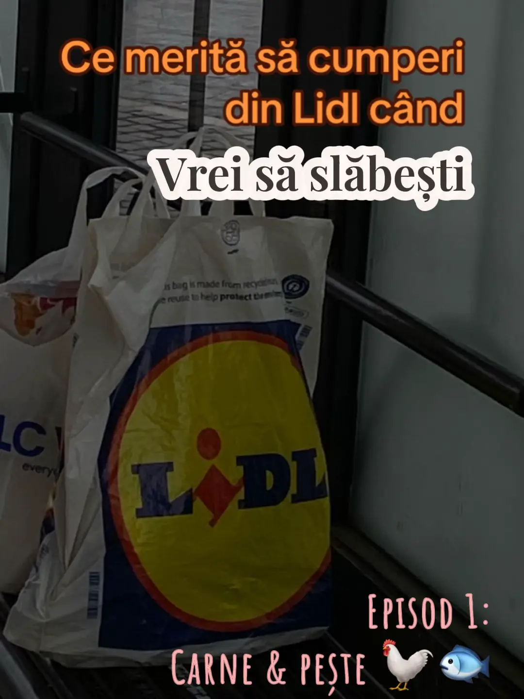 Am ales câteva produse cu: • proteine multe • calorii relativ puține • etichete cât mai simple și curate🌱@Lidl Romania  ✔ Sunt produse de bază pe care le poți folosi la: – mese rapide – meal prep – meniuri pentru slăbire, fără să stai toată ziua în bucătărie. 🔎 Macros-urile sunt pe 100 g și pot varia puțin în funcție de lot/brand, așa că uită-te mereu și pe etichetă. Nu sunt produse „magice de slăbit”, dar sunt alegeri mai smart decât șnițel pane, cârnați și semipreparate pline de ulei.  Diferența o face combinarea lor cu garnituri ușoare  precum legume, salate, cartof/orez în cantități decente, și modul de gătire (cuptor, airfryer, tigaie antiaderentă, nu prăjit în baie de ulei).  Dacă ți-a plăcut, lasă-mi te rog un like și salvează postarea ca să o ai la următoarea sesiune de cumpărături.🤗 💬 Scrie-mi în comentarii ce alte episoade ai dori să fac. ❤️ Dă share cuiva care încearcă să slăbească și nu mai știe ce să își cumpere. #lidl #slabire #fyp #cemananc #lidlromania 