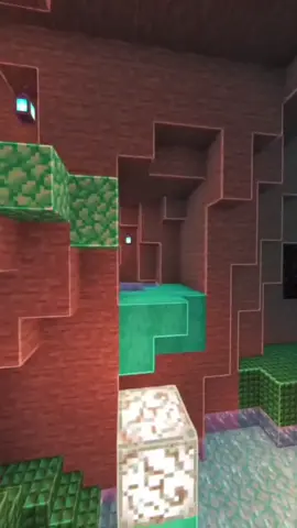 Самолёт Malaysia Airlines рейс MH370 вылетел из Куала-Лумпура 8 марта 2014 года и направлялся в Пекин. На его борту находились 239 человек: пассажиры и экипаж. Через 38 минут после взлёта экипаж в последний раз вышел на связь. Спустя несколько минут самолёт исчез с гражданских радаров.  Военные спутники позже зафиксировали, что самолёт неожиданно изменил курс и продолжал лететь ещё около 7 часов в западном направлении. Несмотря на крупнейшую в истории авиации поисковую операцию, официальных следов самолёта долгое время не находили. Лишь в 2015-2016 годах на берегах островов в Индийском океане были обнаружены обломки, подтверждённые как части МН370. Причины происшествия до сих пор неизвестны. Среди версий: захват управления, техническая неисправность, действия пилота или теракт. Тело самолёта так и не найдено, а судьба рейса MH370 остаётся одной из самых обсуждаемых в истории авиации.#fyp #кружочки #интересно #врекомендации #рек 