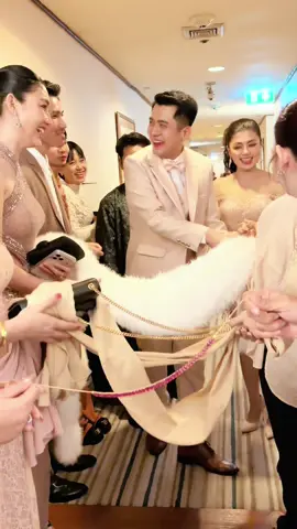 ကိုယ်တွေက ဟိုတယ်ခန်းရှေ့ထိ ကြိုးသွားတားတဲ့ အဖွဲ့ကပါ 😅😅  #စိုးပြည့်သဇင် #ငယ်ဇင်ဖန် #အပျော်လေးတွေကူးစက်ကြပါစေ😍 #chatriumhotel #fyp 