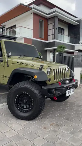 Jeep JK Renegade Sport 4doors 4x4 Green Commando 2013 Low Km Aksesoris Terpasang Senilai 300Juta++! Harga : (965 Juta) Nego Hub : 082146785619 - Surat Lengkap Pajak Panjang   - ⁠Nopol Cantik 1800 (Ibu) - ⁠Mesin Terbaik Pentastar 3.6 - Nik 2013 - ⁠Low Km 60rb ! - ⁠Kunci 2 - Transmisi Automatic - 4 X 4  - Warna Limited “Green Commando” Acc Branded USA Senilai 300Juta : - JW Speaker Headlamp Carbon - JW Speaker D-Series LED Pilar  - Bumper Depan Baja Anniversary - Bumper Belakang Baja Anniversary - Winch Warn Evo VR10s + Wireless Remote - ⁠Automatic Footstep by E-Board - Shockbreaker F/R Adjust By Falcon - Teraflex Alpine CT3 Outback Overland Set - Teraflex Lift Kit USA - Falcon Steering Stabilizer  - Velg Dirtylife Beadlock + Ban BF Goodrich  - Teraflex Adjustable Arm Kit - Spare Tire Carrier Heavy Duty - Stoplamp Model JW Speaker - Smitybilt Bag Carrier - Grab Handle Wild Board  - Peredam Panas Mopar - Kamera Mundur + Dashcam - Dan Masih Banyak Lagi‼️ *Mobil Simpanan dan Sangat Terawat! *Kondisi Istimewa Cari Mobil Bagus Pasti Deal ! Alamat : Gatsu Timur, Denpasar Bali #jeep #rubicon #mobil2ndid 