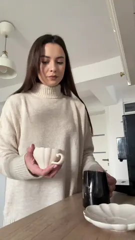 Un mic tutorial  #barista #baristaathome #latteart 