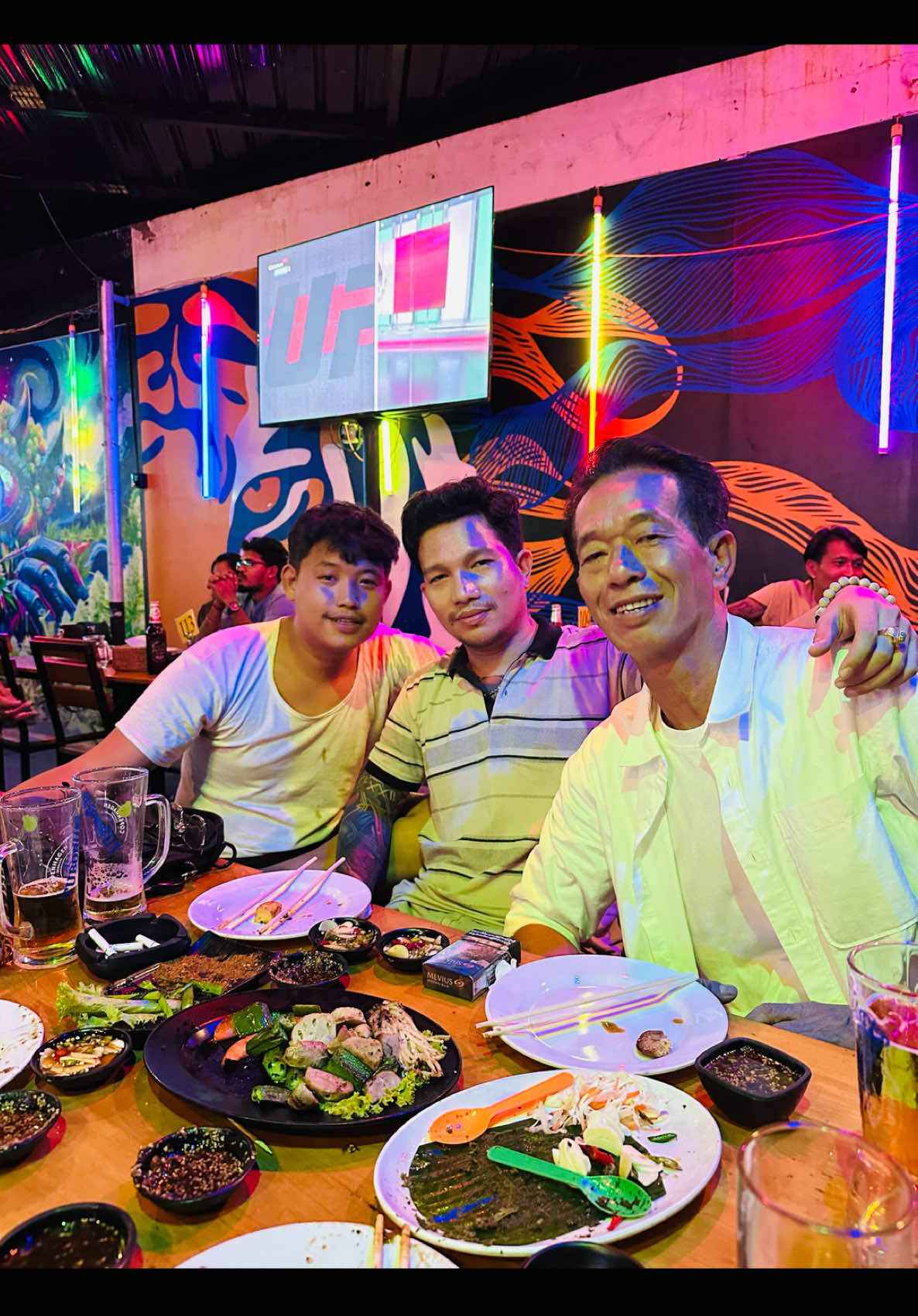 ဖေကြီး @သရုပ်ဆောင်ကိုထင်ကျော် နဲ့ဆုံတုံးလေး🎬 #vlogbyyelinayng #Trend @Hein Satt Photo/Vedio 