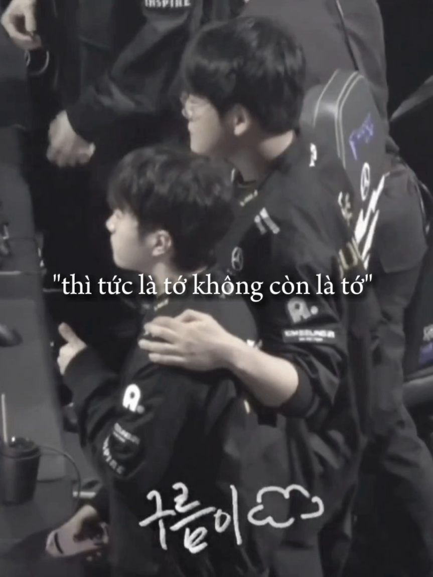 Sau này, người trao cho tớ những cái ôm chiến thắng đã không còn là cậu nữa rồi. #T1WIN #Gumayusi #Keria #Guke #fyp 