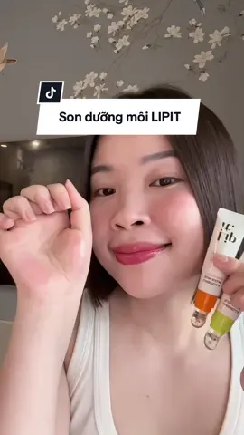 Bà nào đang gặp phải tình trạng dưỡng môi hoài mà môi vẫn thâm thì có thử đổi qua sử dụng son dưỡng chống nắng đi nhớ #lipit #umbrellasunbalm #sonduongmoi #sonduong 