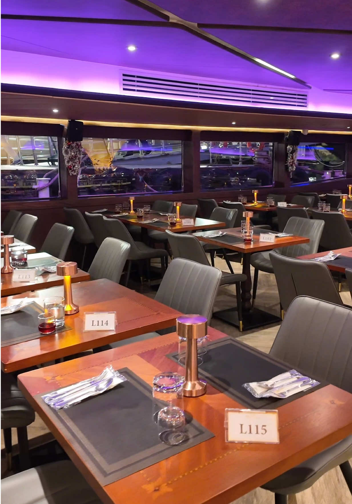 Cruising in style, dining with a view. Bangkok looks absolutely stunning tonight.  ล่องเรืออย่างมีสไตล์พร้อมดินเนอร์สุดหรู วิวกรุงเทพฯ ช่างสวยจนหยุดมองไม่ได้🥂 📍Prices 🧑🏻Adult THB 1,400 (with Thai ID card) THB 1,800 (Foreigner) 👧🏻 Child THB 1,200 (4-10 years old) 📍Pier : Icon Siam ( 8:00 PM - 10:15 PM) 📲 For more information & reservation please contact us 📞+66(2)-476-0481-5 (09.00-20.00) 💚 LINE: @theopulencecruise 📧 reservations@theopulencecruise.com 🌐 www.theopulencecruise.com (under maintenance) #TheOpulenceCruise #TheOpulence #DinnerCruise #InternationalBuffet #ล่องเรือแม่น้ำเจ้าพระยา             