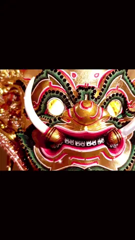 พร้อมออกรบละครับ ท่านตื่นแล้ว #อาร์ทอัครัชเนรมิตศิลป์ #MISSUNIVERSE #วีนา #ชุดประจำชาติไทย 